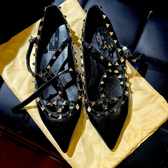 Fashion Stud flats ♥️